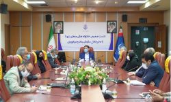 مدیرعامل سازمان بنادر  با خانواده‌های شهدا دیدار کرد
