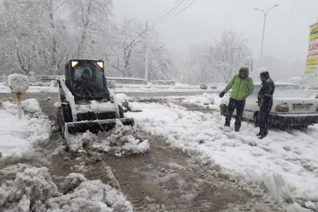 نیروهای خدماتی شهرداری گرگان در آزمون سرمای اول بهمن ماه سربلند شدند