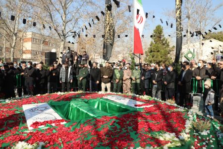 ‍ پیکر مطهر دو شهید گمنام در منطقه۱۳ آرام گرفت