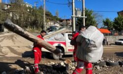 امدادرسانی به ۷۶ خانوار متاثر از سیلاب مازندران