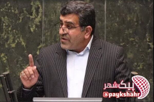 تقدیر جمعی از نیروهای شرکتی ادارات و بانکهای مازندران از دکتر بابایی کارنامی