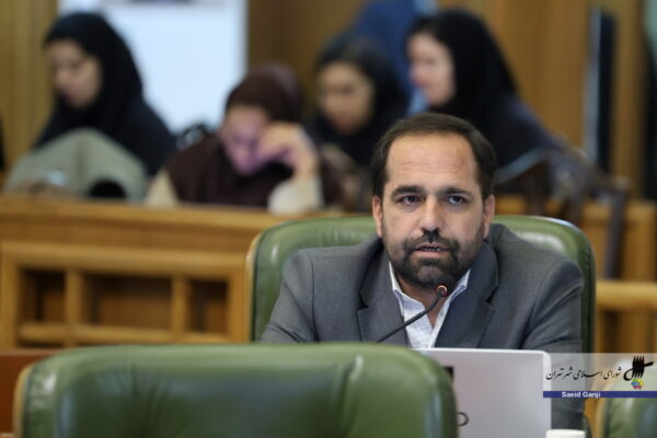 فداکاری آتش‌نشانان تهران در صادقیه یادآور پلاسکو بود