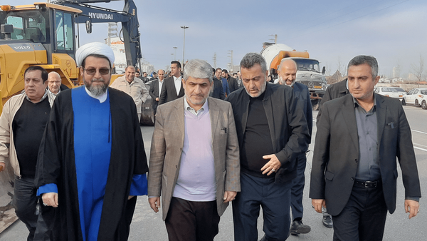 ببینید | آغاز عملیات چهاربانده کردن ۳ کیلومتر از جاده سرخرود- آمل