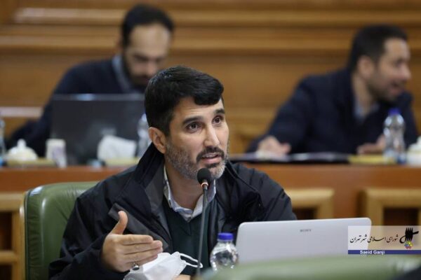 رد صلاحیت منتقدان، تولید هزینه برای نظام است