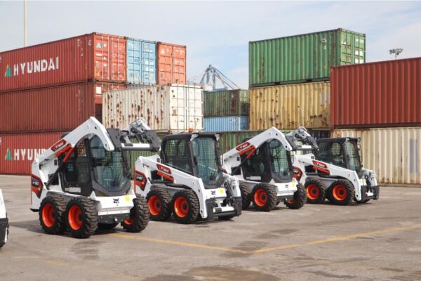 اولین محموله ماشینآلات عمرانی همیار تجارت رسید