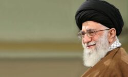 مراسم وداع با پیکر رهبر شهید انقلاب در مصلی تهران