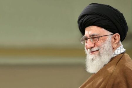 مراسم وداع با پیکر رهبر شهید انقلاب در مصلی تهران