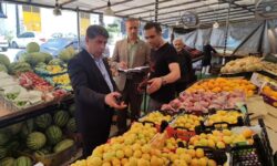 پایش میدانی بازار با حضور سرزده فرماندار بابلسر