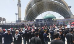 ببینید؛ حضور پرشور مردم عزادار ایران در مراسم وداع امام شهید