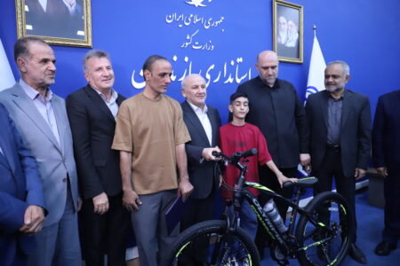 آتش‌نشان فداکار بهشهری تجلیل شد