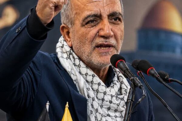 چگونه امام شهید ۳۷ سال جنگ‌های سخت و نرم را فرماندهی کردند