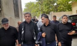 ببینید؛ حضور دکتر بابایی در جمع عزاداران ساروی در مشهد مقدس