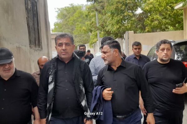 ببینید؛ حضور دکتر بابایی در جمع عزاداران ساروی در مشهد مقدس