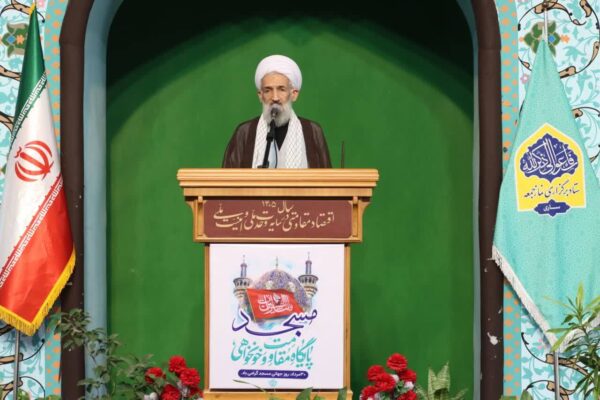 تقویت وحدت در جامعه و ایستادگی در مسیر حق