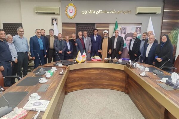 دیدار جمعی از پیشکسوتان دفاع مقدس مازندران با سرپرست بانک ملی مازندران